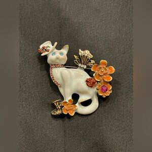 Vintage Cat Brooch with Floral Accents
